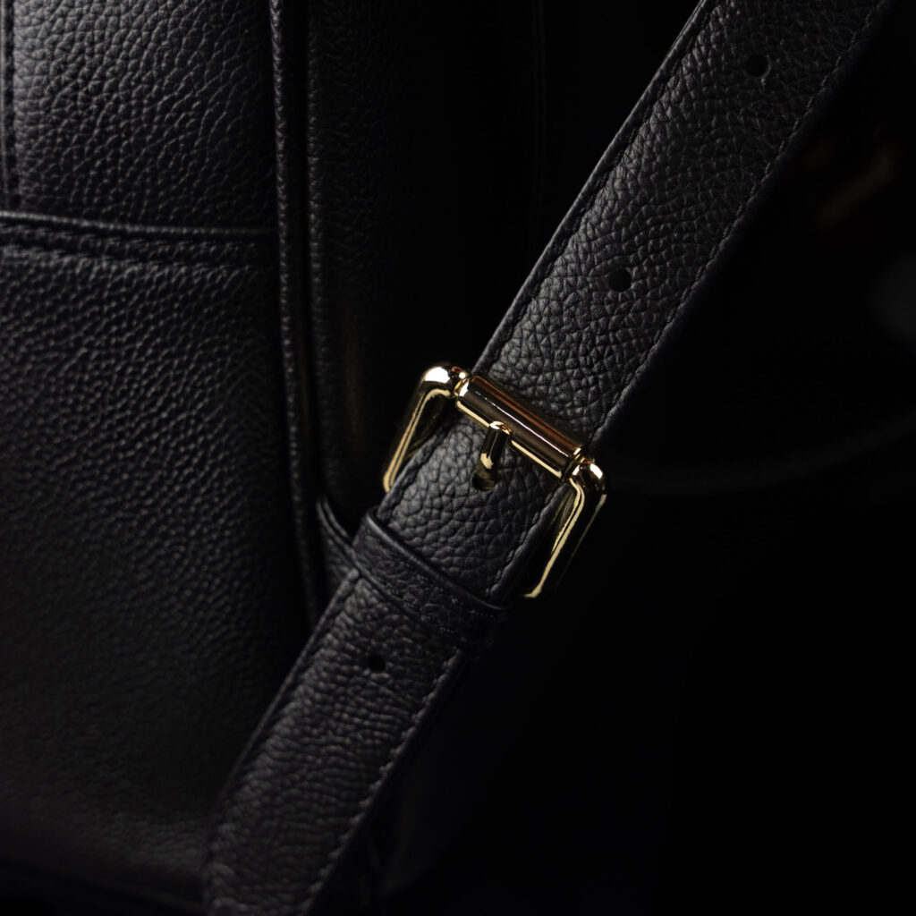 von baer tallinn bella luksuslik väike nahast seljakott must naistele reguleeritav olarihm