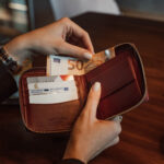 von baer nahast kvaliteetne ja luksuslik nahast naiste rahakott punane sisu