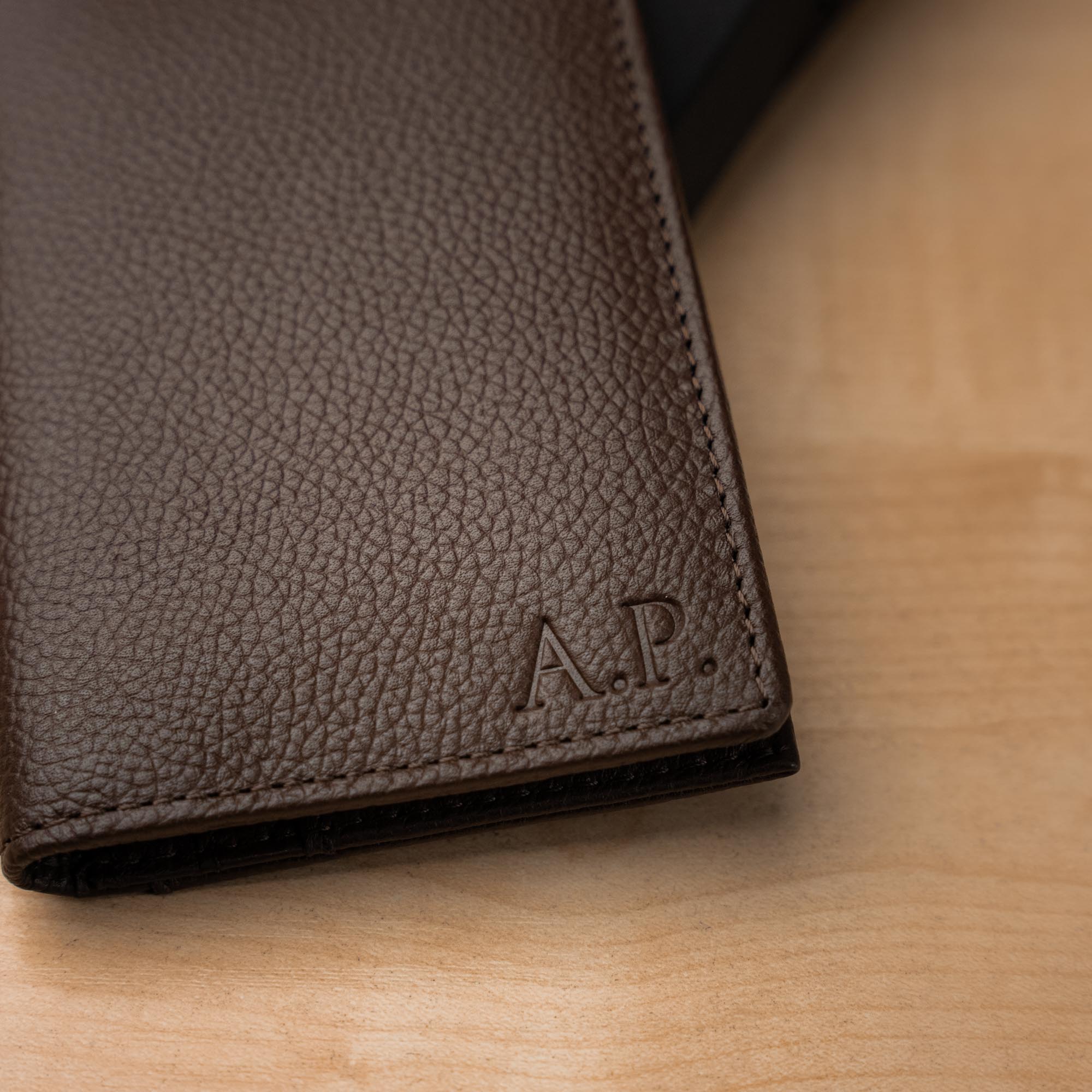 Initsiaalide pressimine