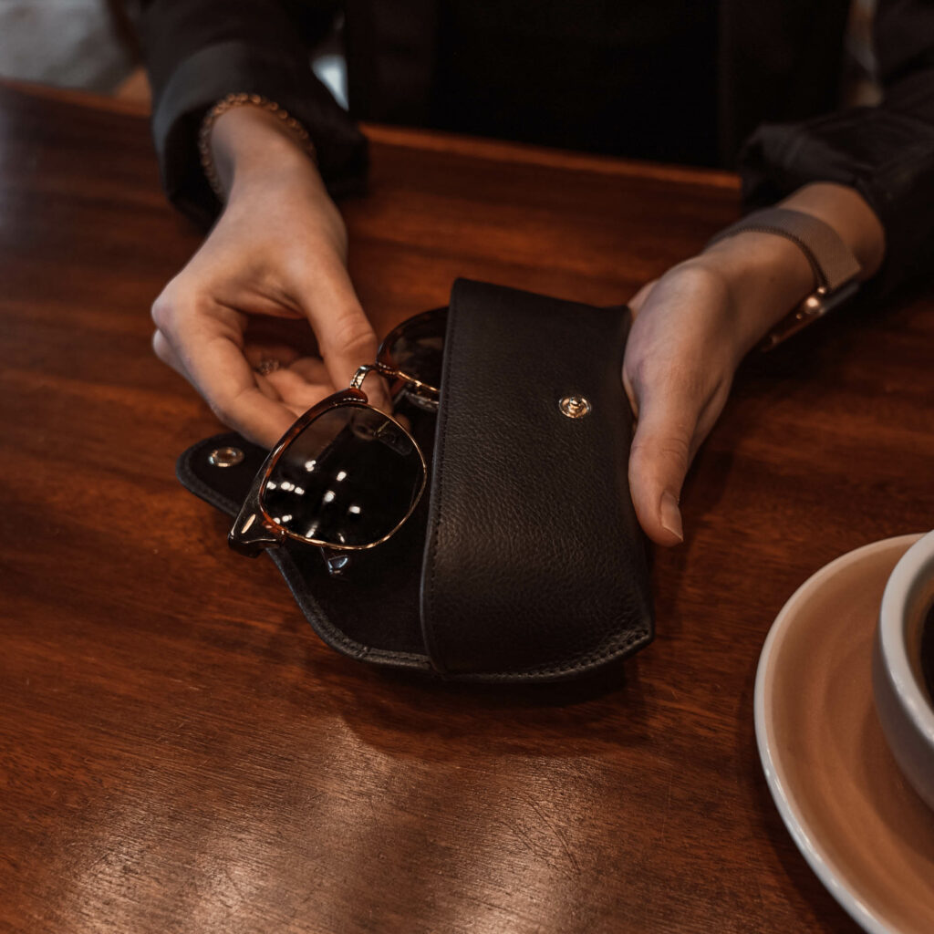 Nahast Prillitoos must deluxe kaes slider2