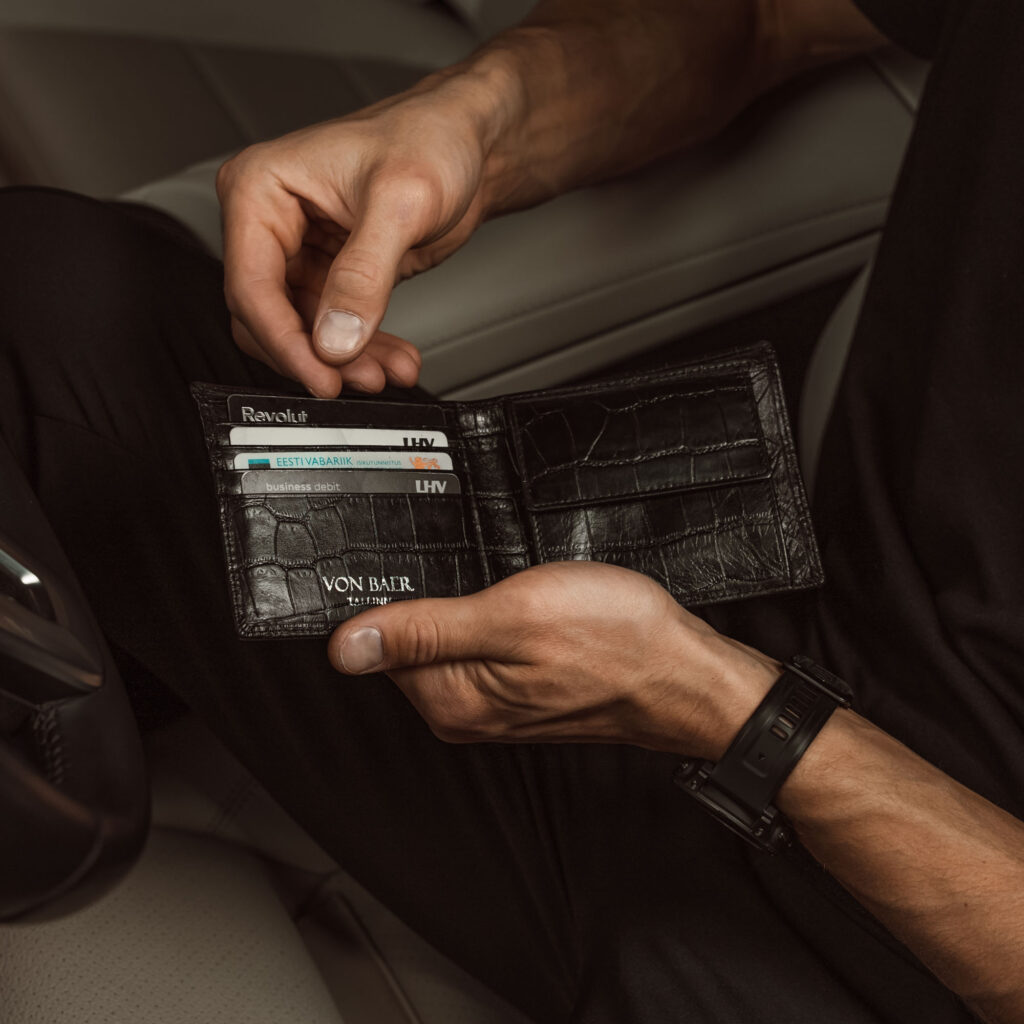 classic croro meeste rahakott must autos