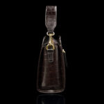 von baer model 1 nahast naiste kaekott pruun croc print sangaga kulgvaade