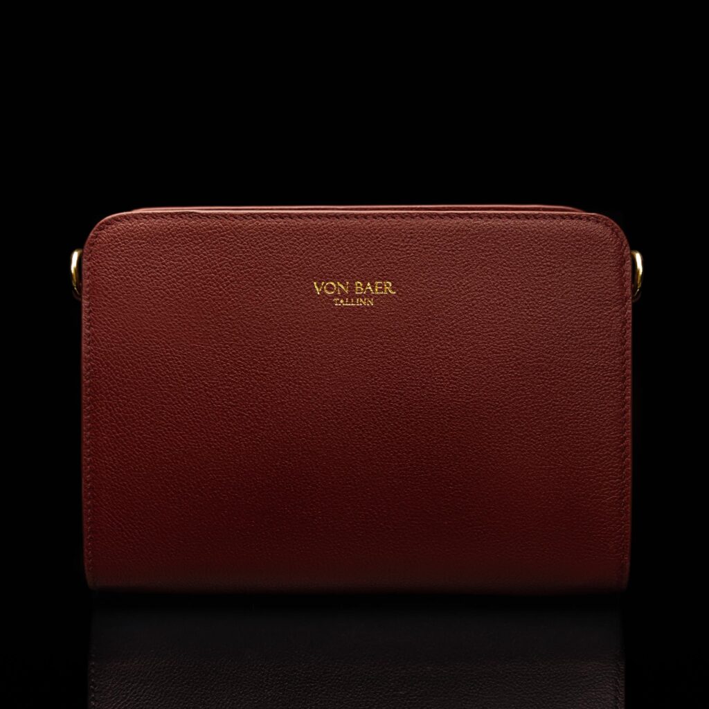 von baer model 1 nahast naiste kaekott punane eestvaade