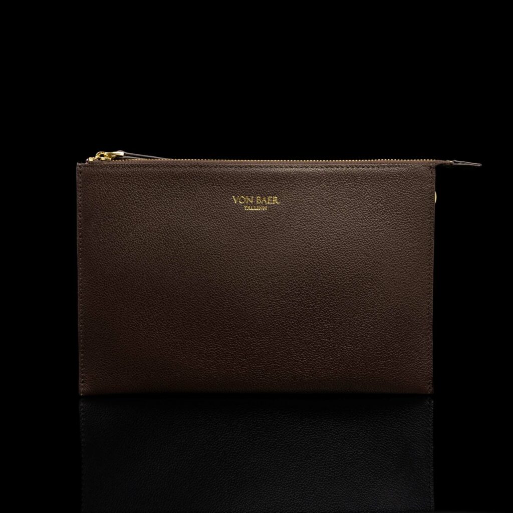 von baer clutch vaike nahast naiste käekott pruun eestvaade