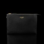 von baer clutch vaike naiste nahast käekott must croc eestvaade