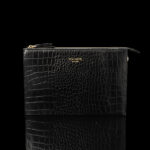 von baer clutch vaike naiste nahast kaekott must croc print eestvaade