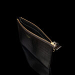 von baer clutch vaike naiste nahast käekott pruun croc print sisu