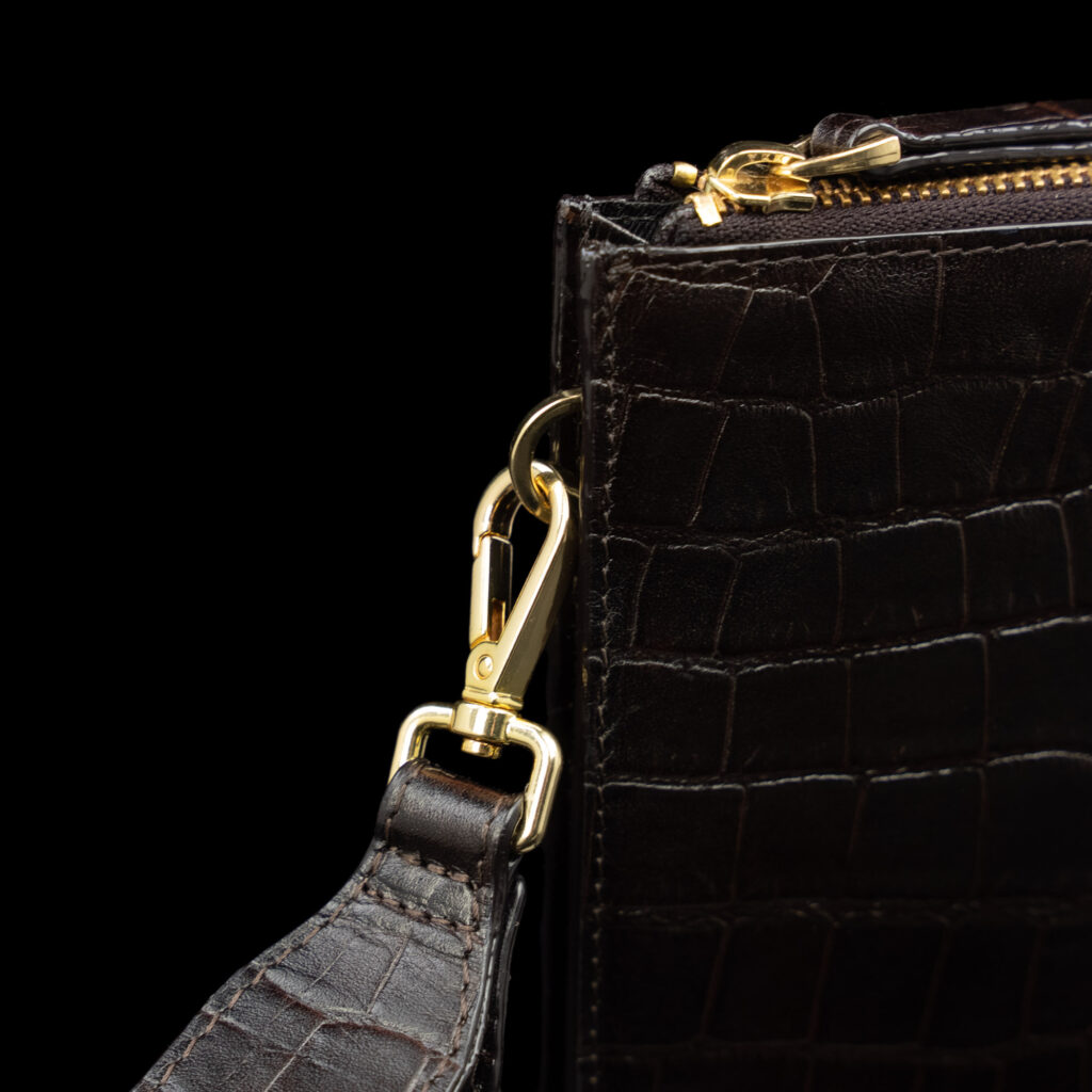 von baer clutch vaike naiste nahast käekott pruun croco print eemaldatav randmerihm