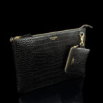 von baer nahast naiste sulearvutikott lukuga must croco väikese juhtmekotiga