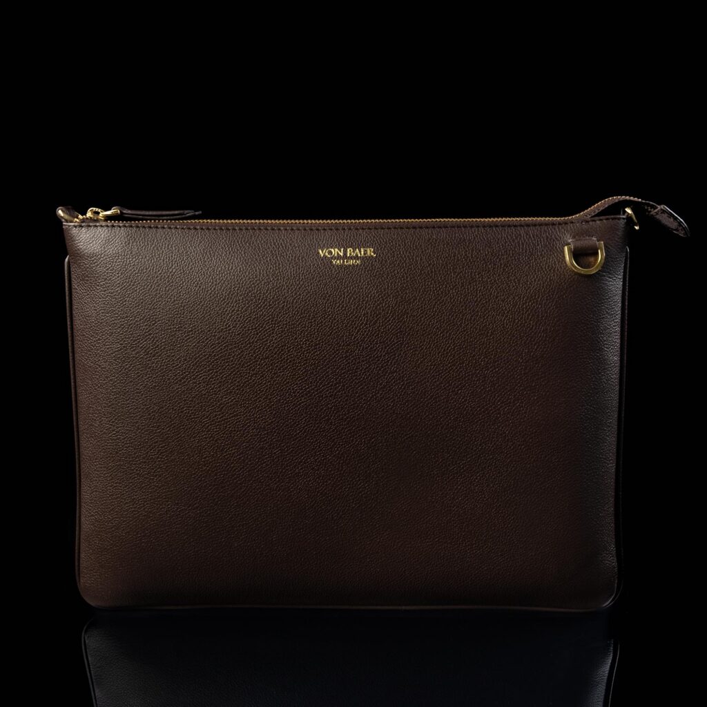 von baer nahast naiste sulearvutikott lukuga pruun eestvaade