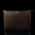 von baer nahast naiste sulearvutikott lukuga pruun eestvaade