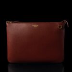 von baer nahast naiste sülearvutikott lukuga punane eestvaade