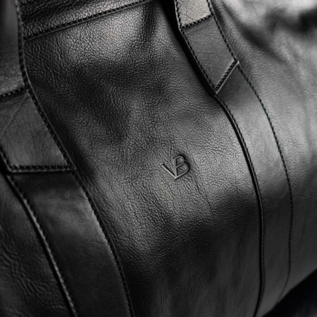 von baer weekender plus nahast suur reisikott spordikott must vb logo eesti disain tallinn