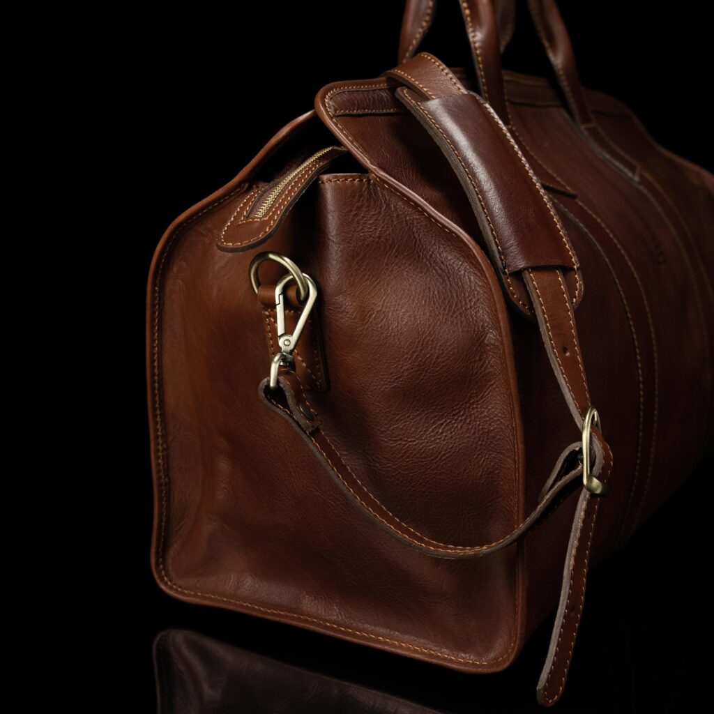 von baer weekender plus nahast suur reisikott spordikott pruun reguleeritav olarihm