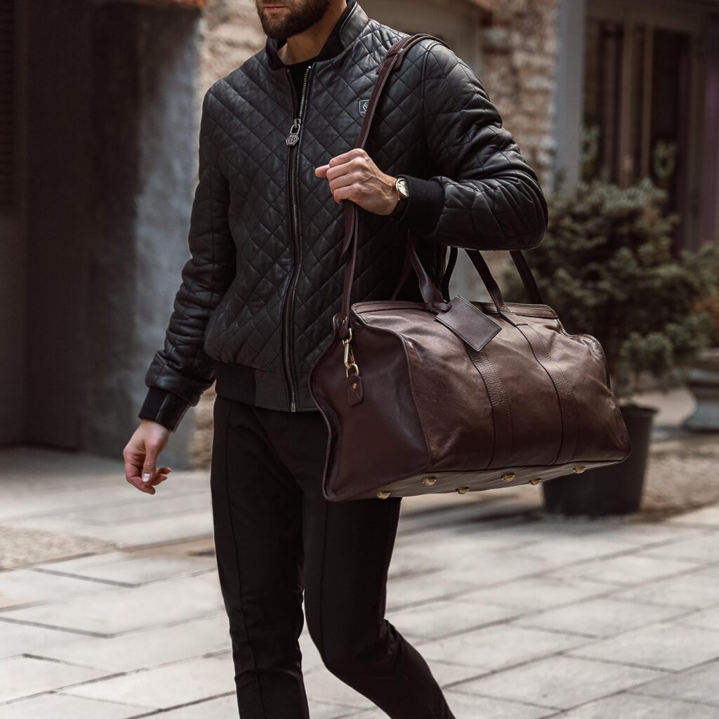 von baer weekender suur nahast reisikott pruun õlarihmaga eesti disain