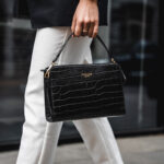 von baer model 1 naiste luksuslik nahast käekott kroko print eesti disain