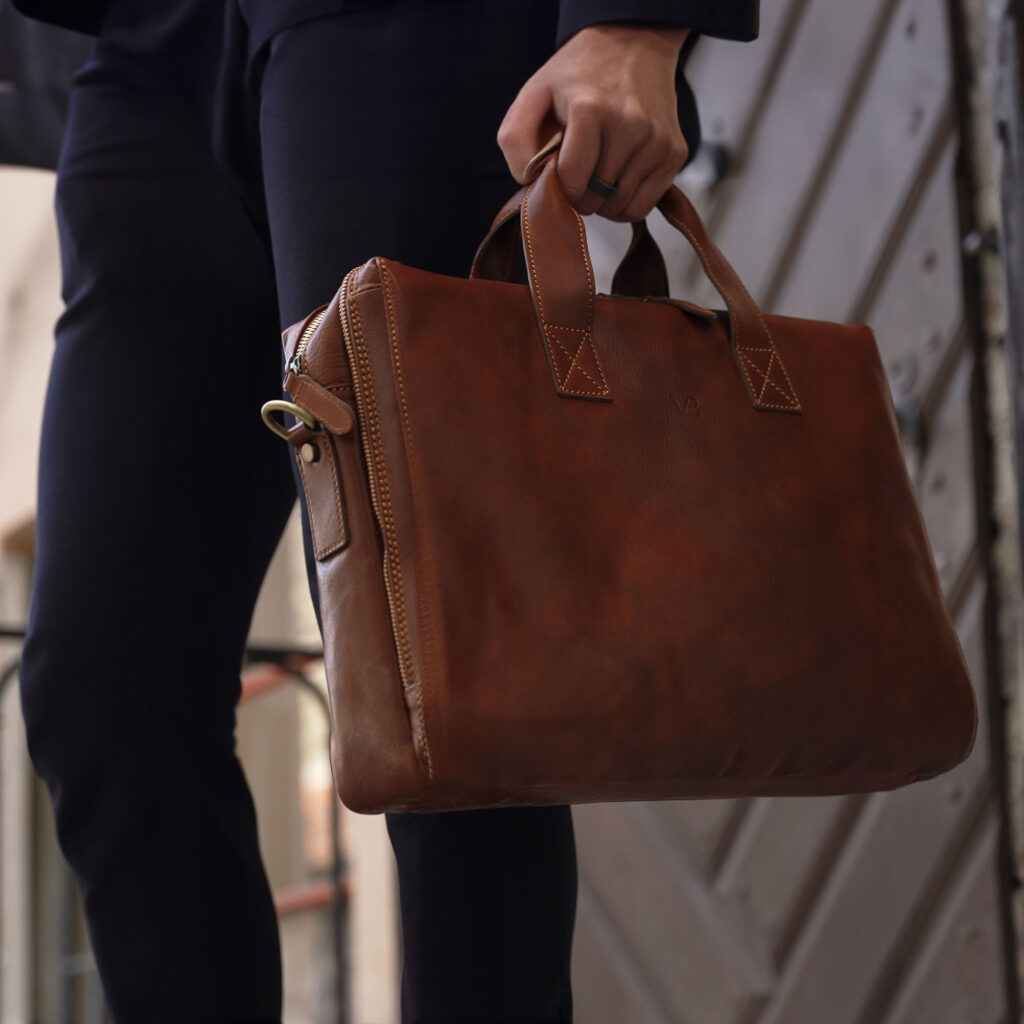 von baer essential plus praktiline nahast meeste arvutikott pruun eesti disain vana tallinnas