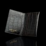 von baer grant nahast kaardihoidja croco print tumepruun sisu taskud