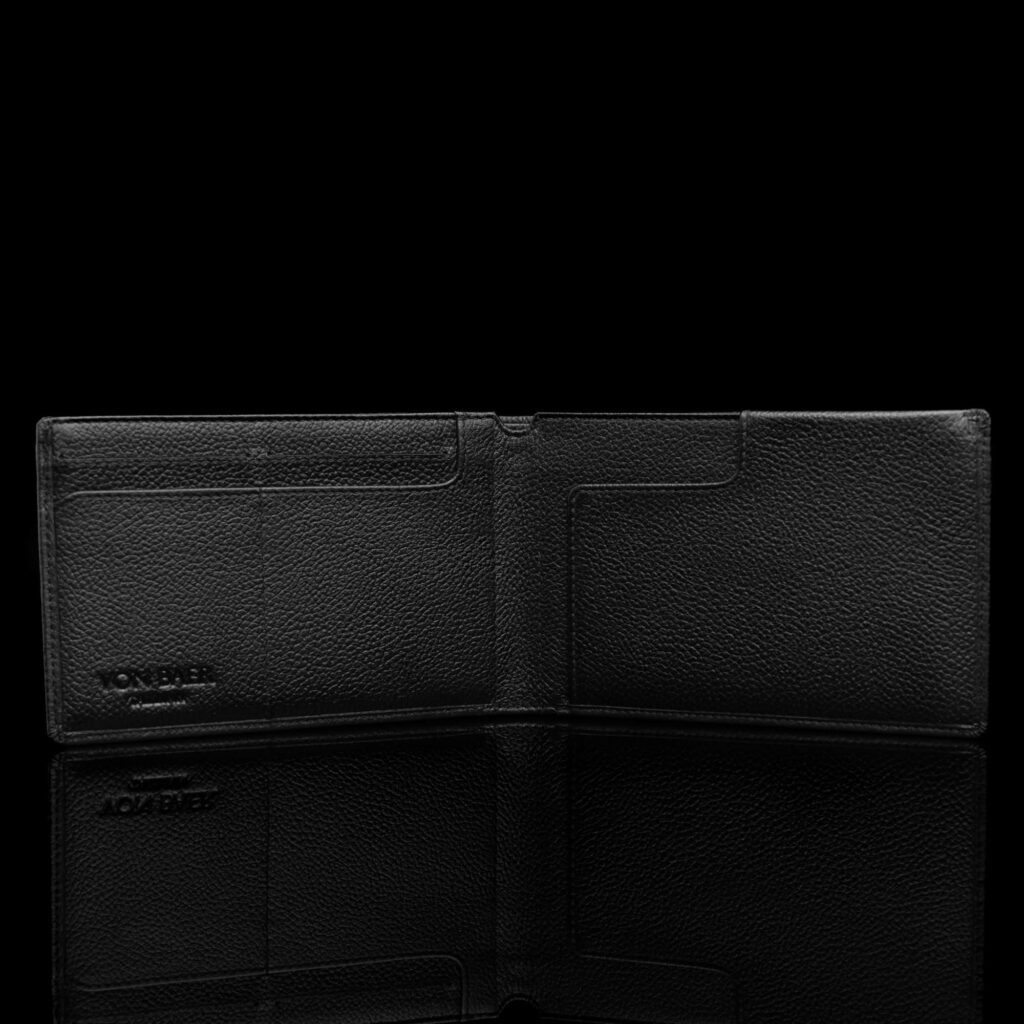 von baer luksuslik nahast pass portmonee must passihoidja