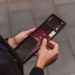 von baer luksuslik nahast passihoidja rahakott croco reisimiseks