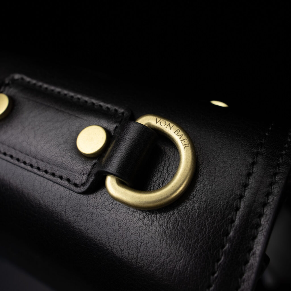 luksuslik kasitsi valmistatud nahast meeste portfell no1 von baer messingist detailid