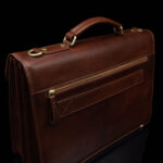 von baer no1 nahast äriportfell meestele pruun 4