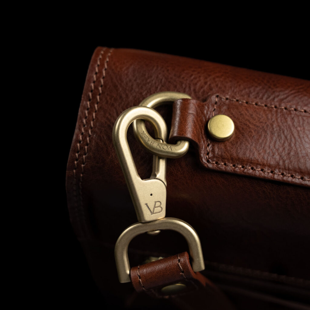 von baer no1 nahast portfell meestele messingist metallosasd