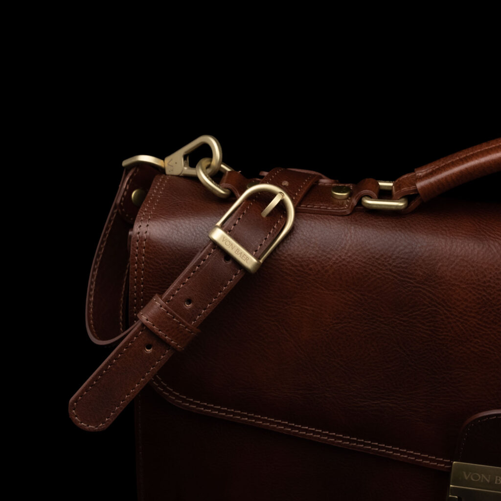 von baer no1 nahast portfell meestele pruun reguleeritav õlarihm