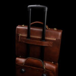 von baer no1 nahast portfell meestele pruun reisikohvriga 3