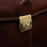 von baer no1 nahast portfell meestele pruun võtmega lukk