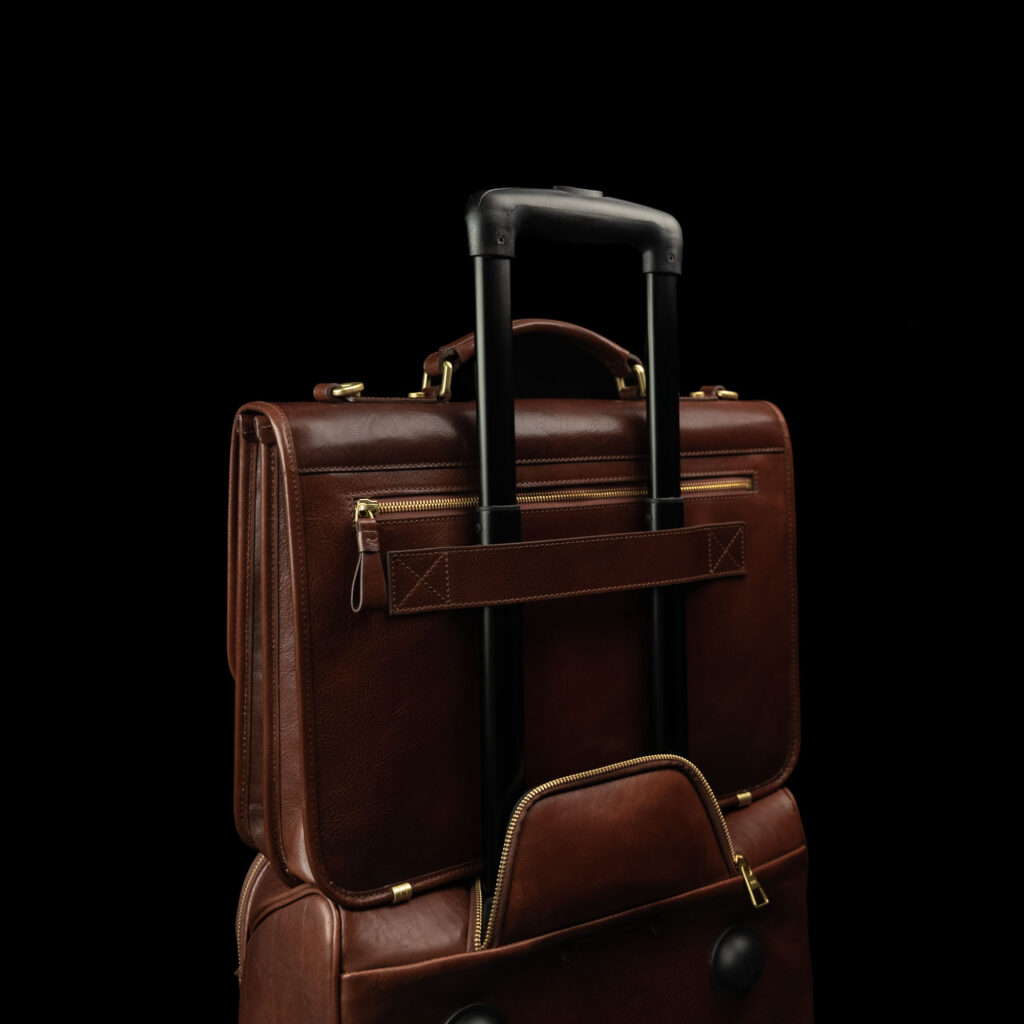 von baer nahast luksuslik portfell no.2 pruun rihm kohvri kinnitamiseks