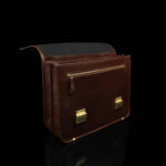 von baer nahast portfell no.2 pruun eestvaade tõmblukuga tasku