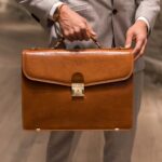 von baer no.1 meeste kvaliteetne nahast portfell helepruun modeliga eesti disain