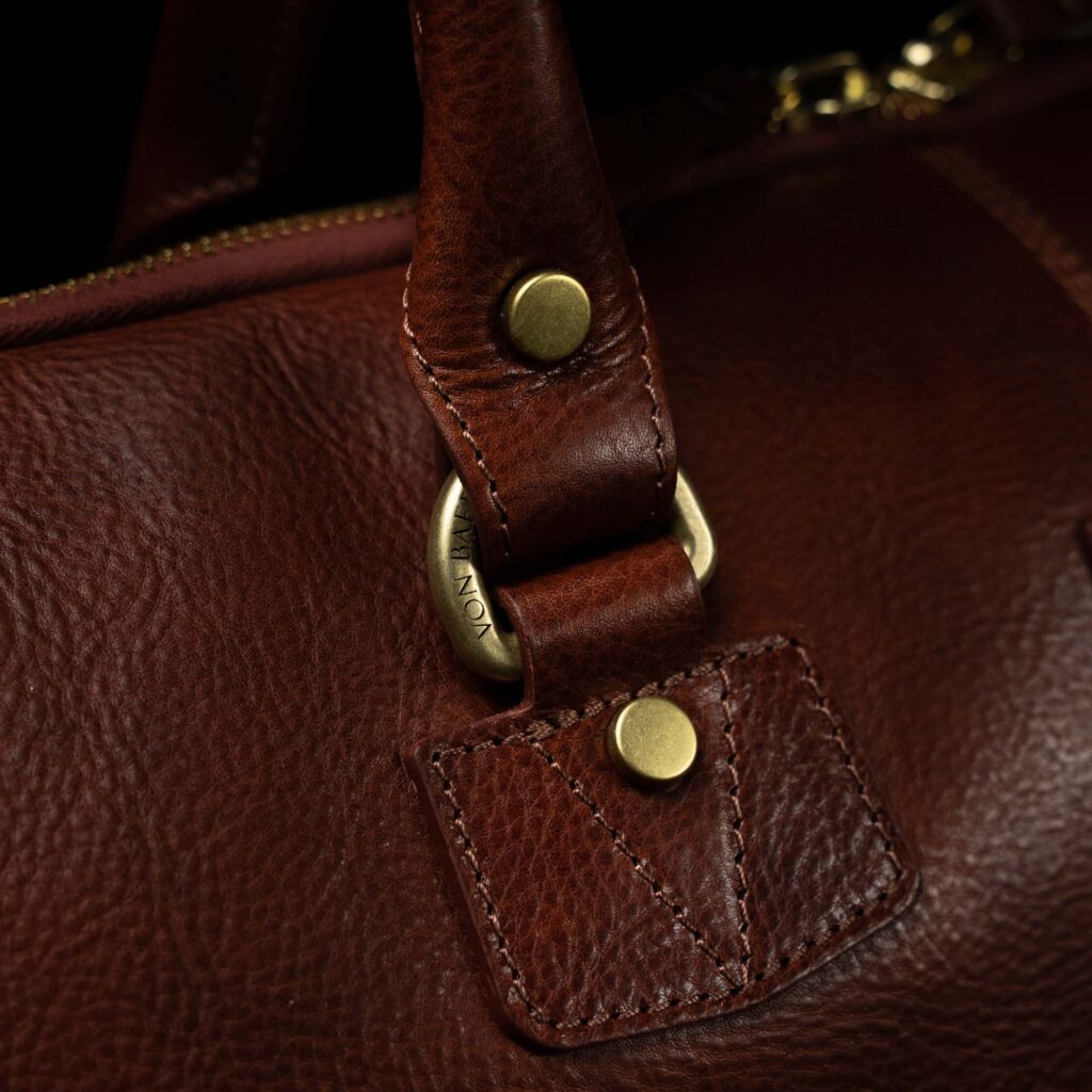 von baer grand nahast suur reisikott ülikonnalahtriga pruun messingist detailid