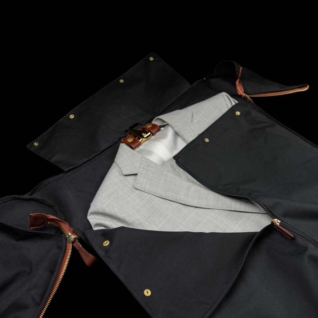 von baer grand nahast suur reisikott ülikonnalahtriga pruun ülikonnaga