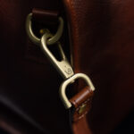 von baer weekender superiore nahast reisikott pruun messingist detailid vb logo