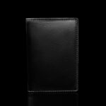 von baer grant nahast kaardihoidja meestele eestvaade must eesti disain